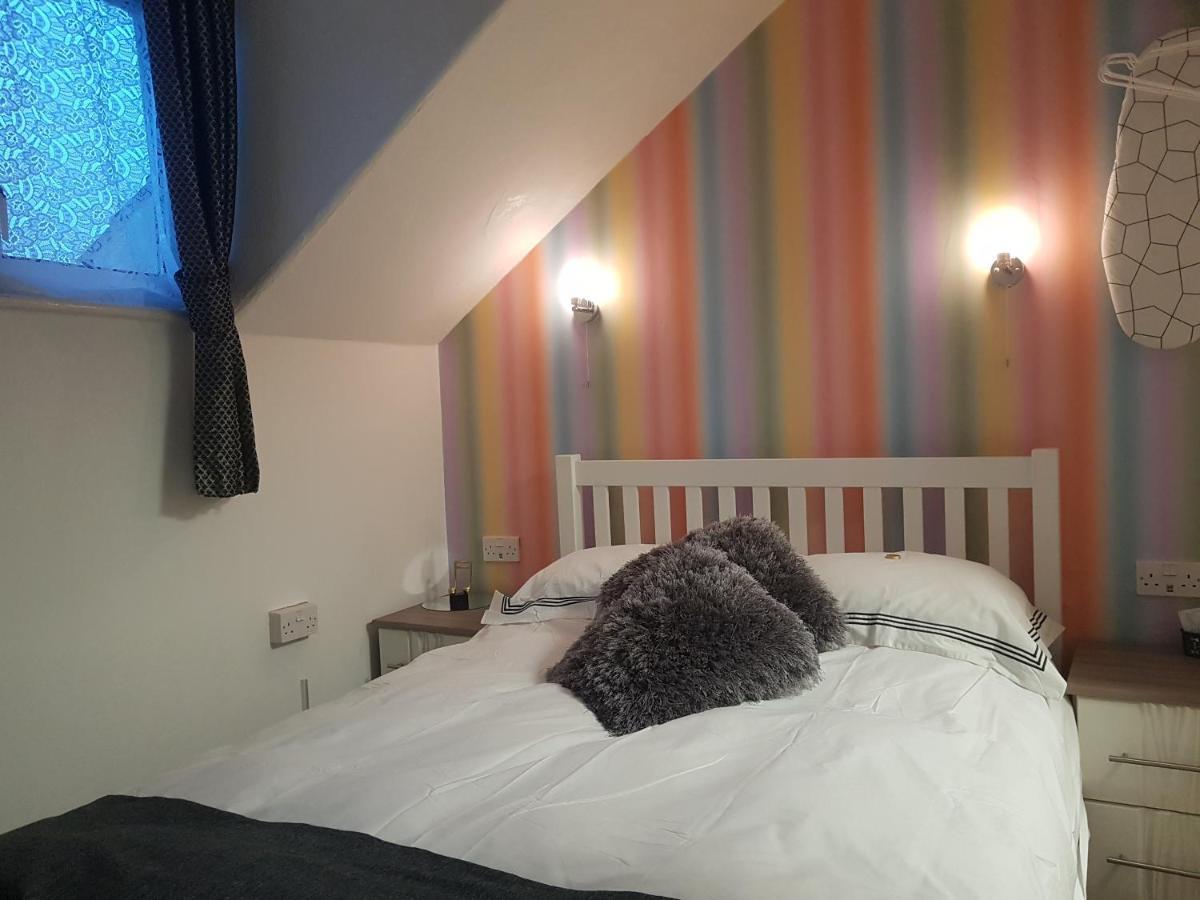 Double Room with Private Bathroom,1087745899:JPEG