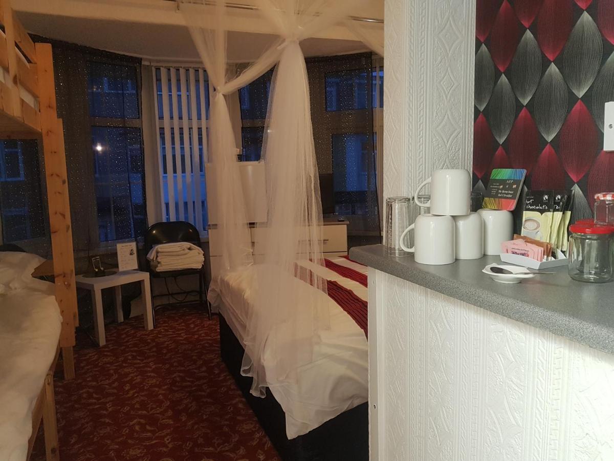 Family Room with Bathroom,1087745809:JPEG